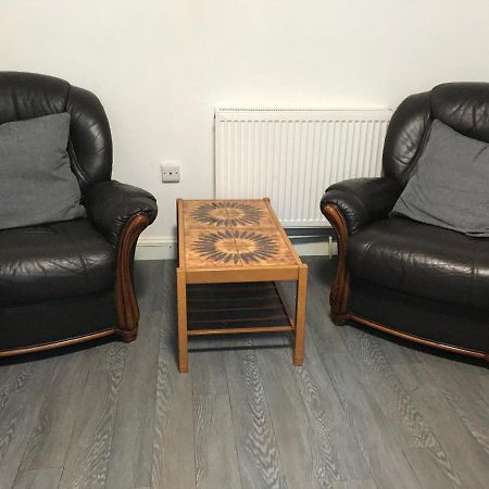 2 Bedroom Apartment Plymouth Esterno foto